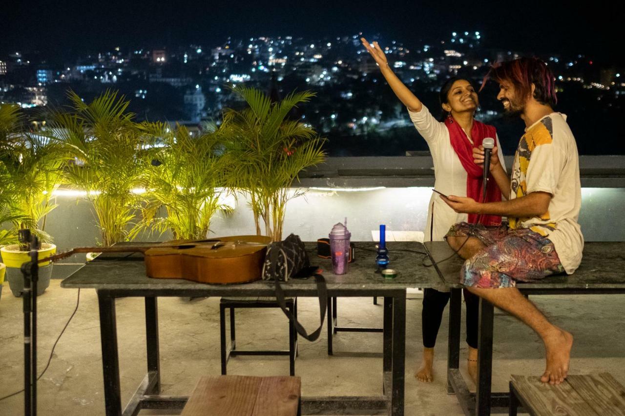 Bunkstay Coworking Hostel & Glamping Rishikesh Exterior photo