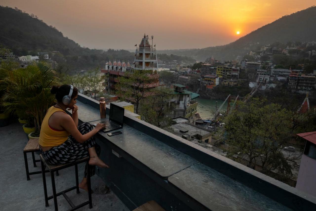 Bunkstay Coworking Hostel & Glamping Rishikesh Exterior photo